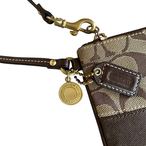 COACH Khaki Brown Stripe Signature C Top Zip Gold Coin Hang Tag Creed Wristlet - Picture 4 of 7